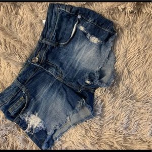 Machine jean shorts